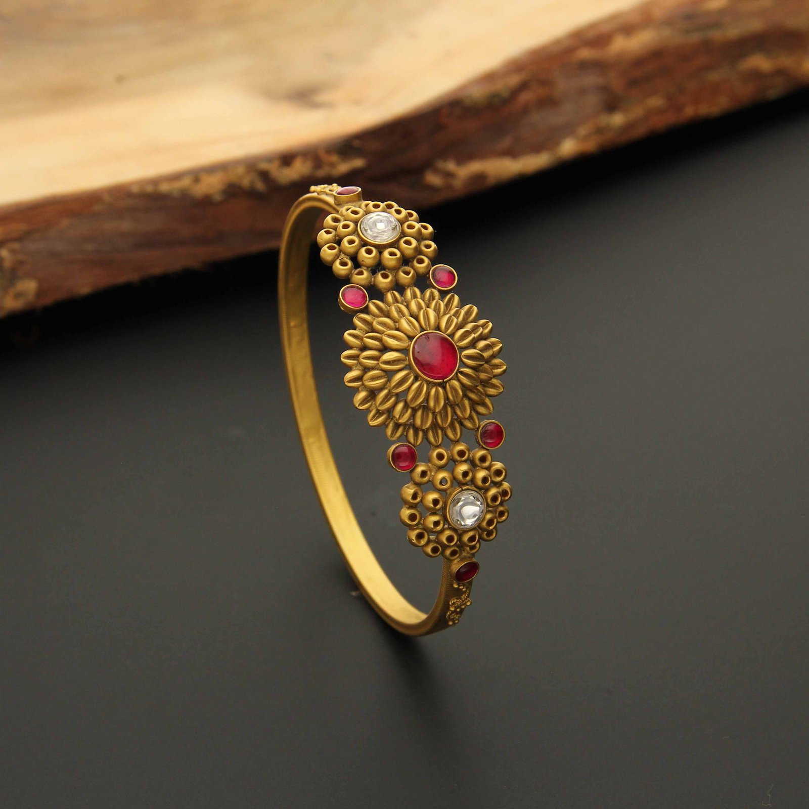 ANTIQUE FANCY BRACELET